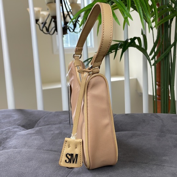 STEVE MADDEN ~ Bpaula Nylon Shoulder/Handbag ~ Beige ~ NWT! - Picture 5 of 9